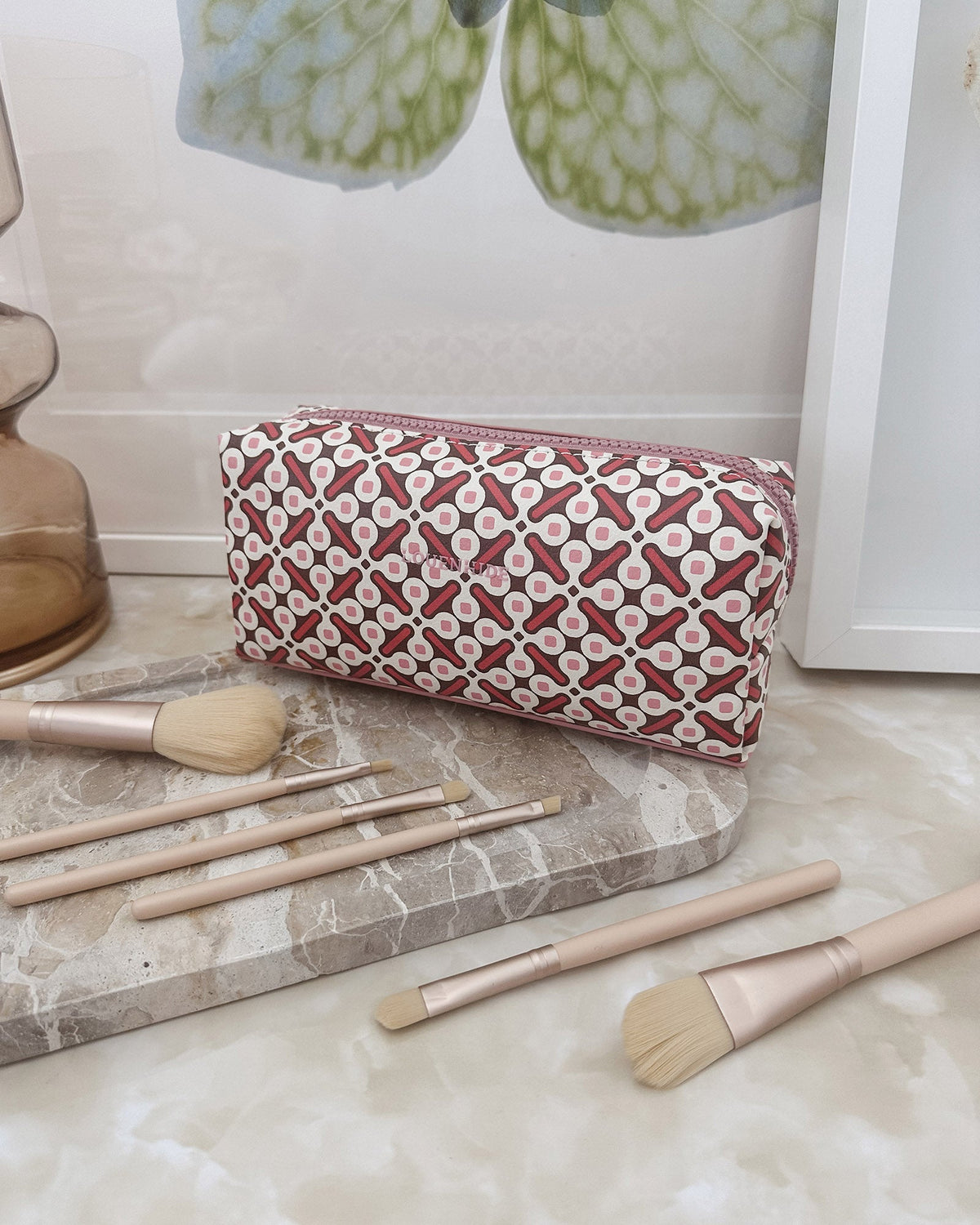 Louenhide Brianna makeup bag in bubblegum pink